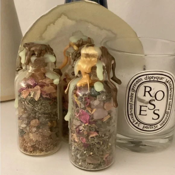 Luck 🍀 intention jar for success, abundance and good fortune with roses 🌹 salt - Picture 9 of 16